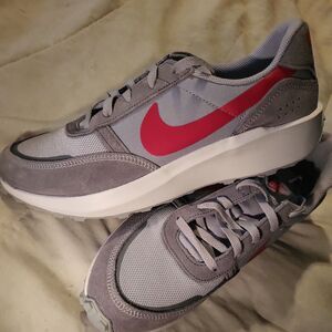 NEW Nike Waffle NAV Men's Shoes Wolf Grey University Red 11M